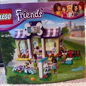 LEGO® 41124 Friends HEARTLAKE PUPPY DAYCARE